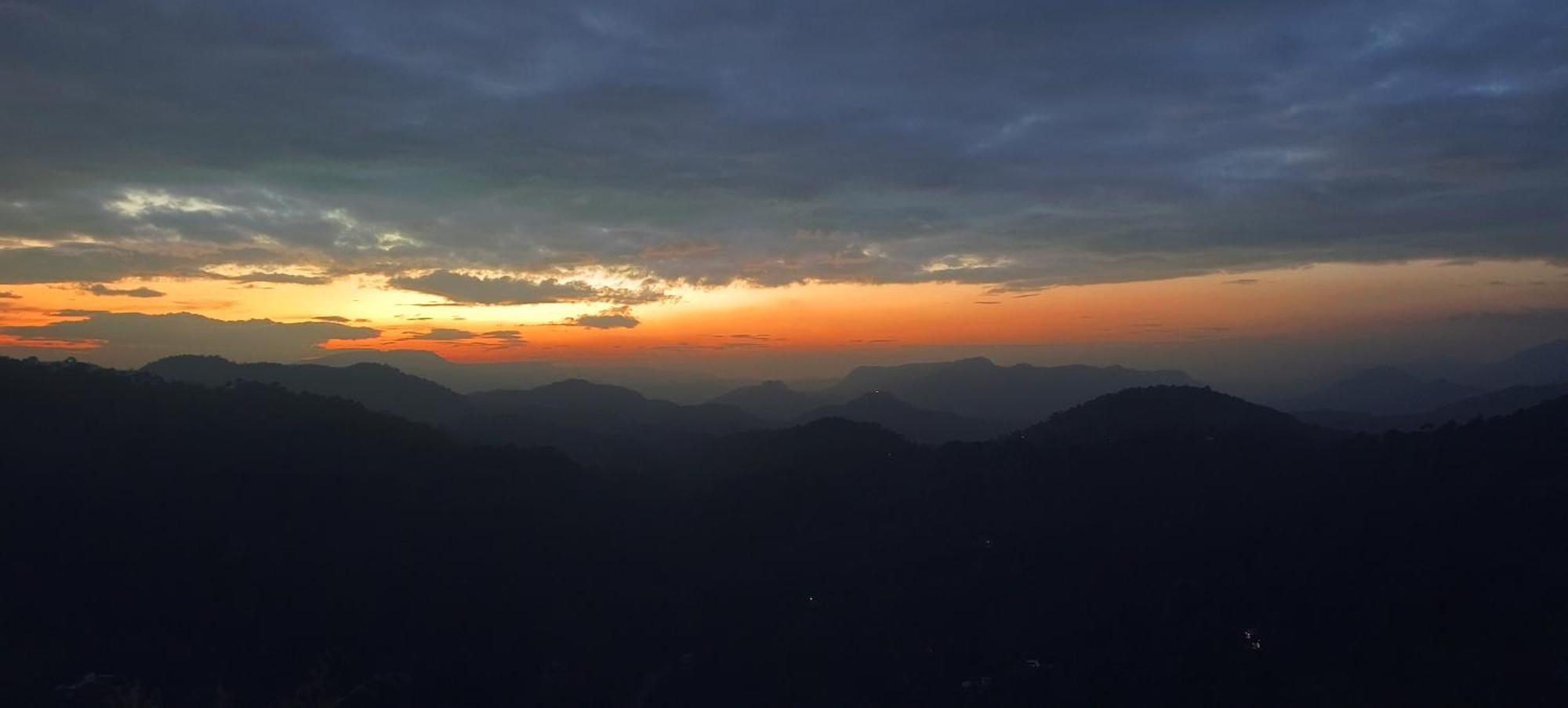 Angels Nest Home Stay 2 Acra Private Plantation Mountain Area Balconey Sunrice View Nearby Ngarhole Wild Life , Tholpetty Wild Life , Pakshipathalam Bird Santuary , Kuruva Island # Thirunelly & Thrissilery Temple Near By Secure Stay Wayanad Kerala Chegāt Esterno foto